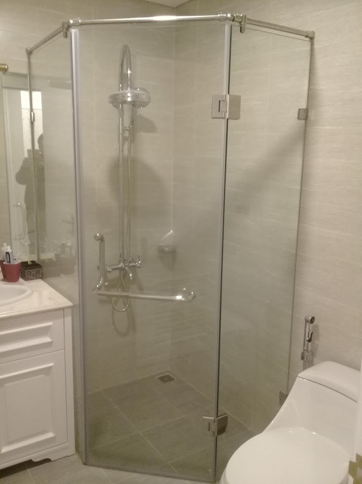 Vách Kính Phòng Tắm 10mm – Bền Đẹp, An Toàn Tuyệt Đối